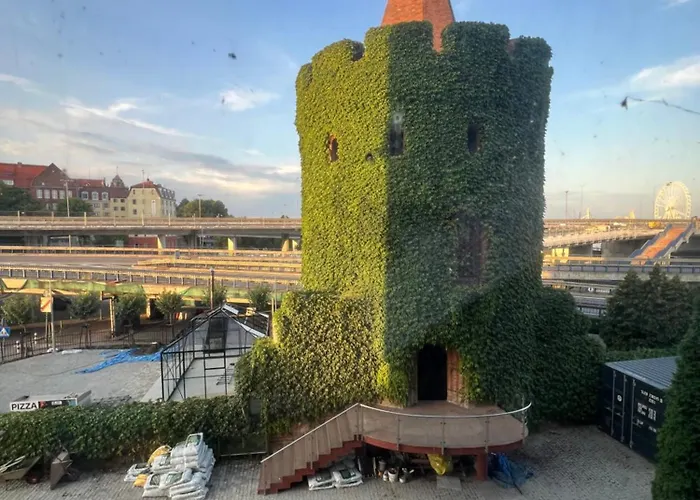 Baszta 7 Plaszczy, Panienska Apartment